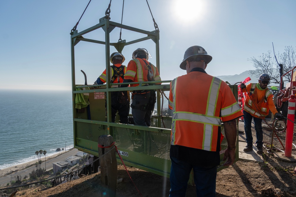 USACE clears debris from final property damaged by 2025 Pacific Palisades Fire.