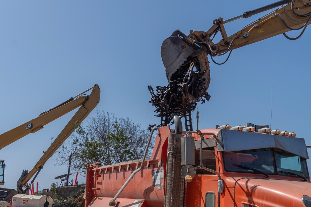 USACE clears debris from final property damaged by 2025 Pacific Palisades Fire.