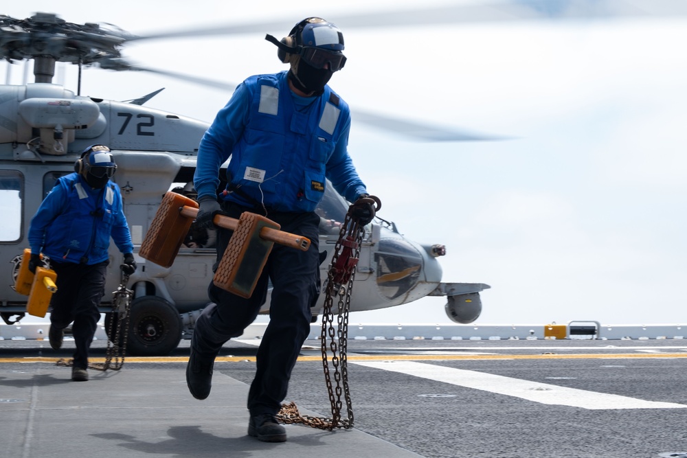 Boxer Conducts Flight Operations