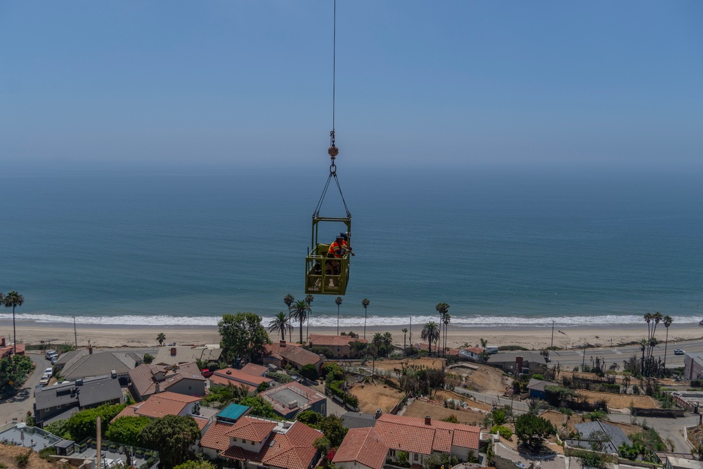 USACE clears debris from final property damaged by 2025 Pacific Palisades Fire.