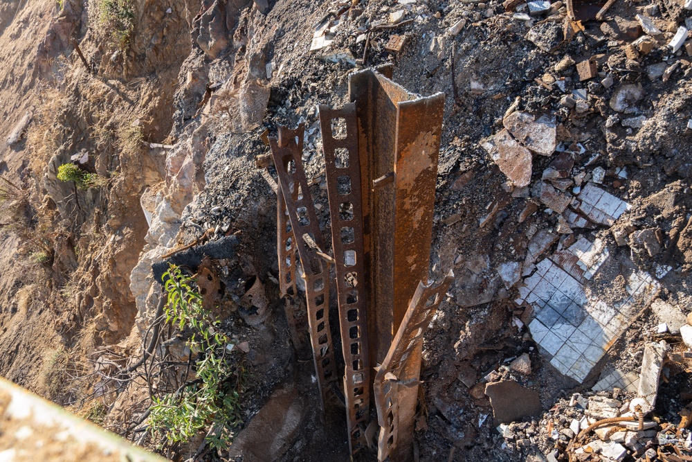 USACE clears debris from final property damaged by 2025 Pacific Palisades Fire.