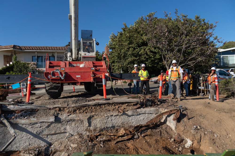 USACE clears debris from final property damaged by 2025 Pacific Palisades Fire.