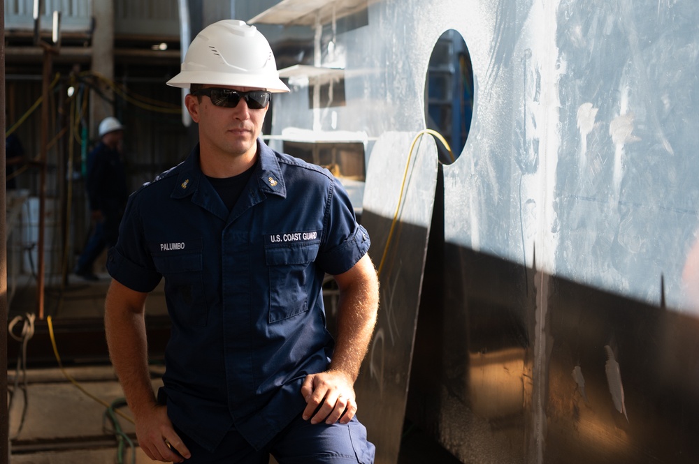 Coast Guard chiefs mess tour waterways commerce cutters in Alabama