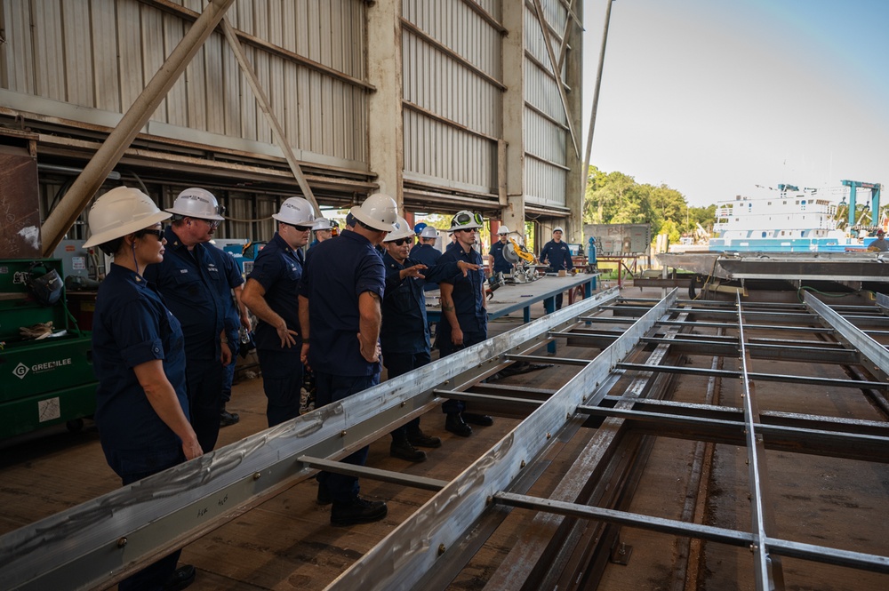 Coast Guard chiefs mess tour waterways commerce cutters in Alabama