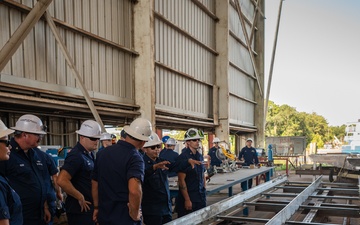 Coast Guard chiefs mess tour waterways commerce cutters in Alabama