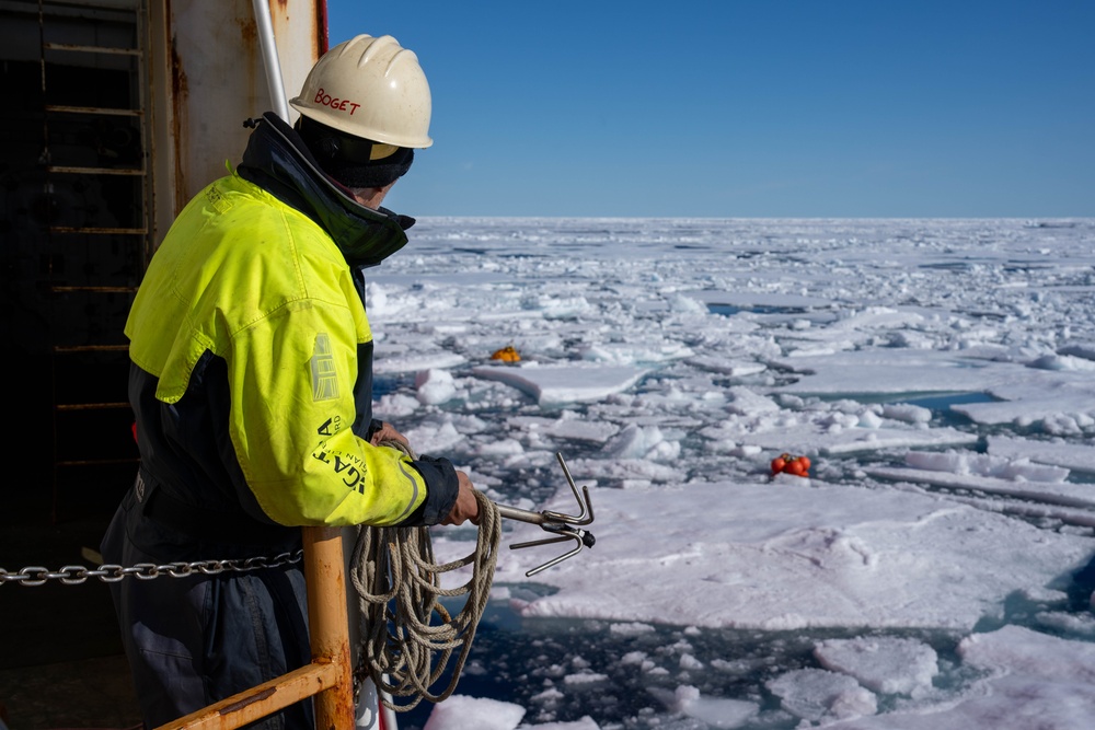 U.S. Coast Guard Cutter Healy commences Arctic Mobile Observing System operations