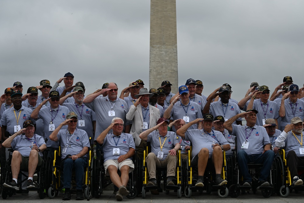 Air Force Band, Joint Service Color Guard perform for Honor Flight veterans