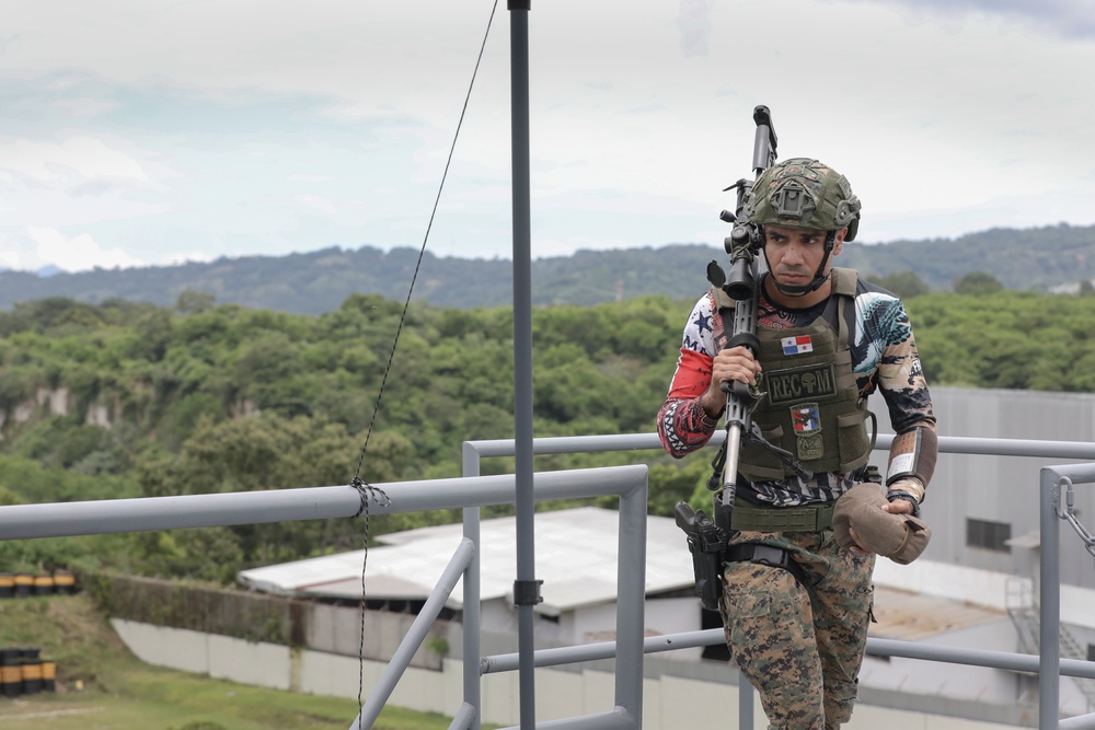 Fuerzas Comando 2025 Combined Assault