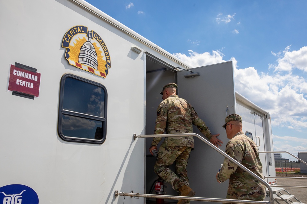 Guard Leaders Engage Service Members of D.C. Safe and Beautiful Task Force