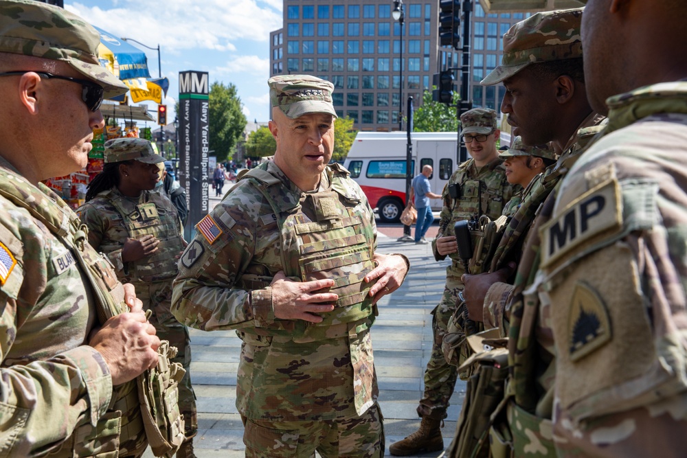 Guard Leaders Engage Service Members of D.C. Safe and Beautiful Task Force