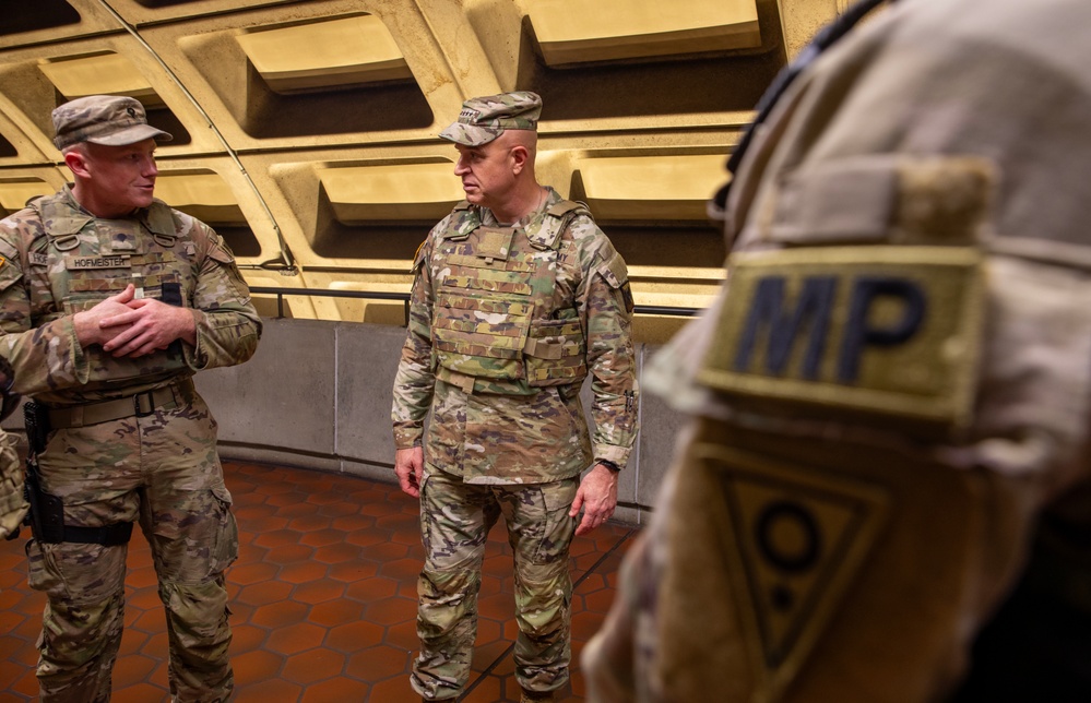 Guard Leaders Engage Service Members of D.C. Safe and Beautiful Task Force
