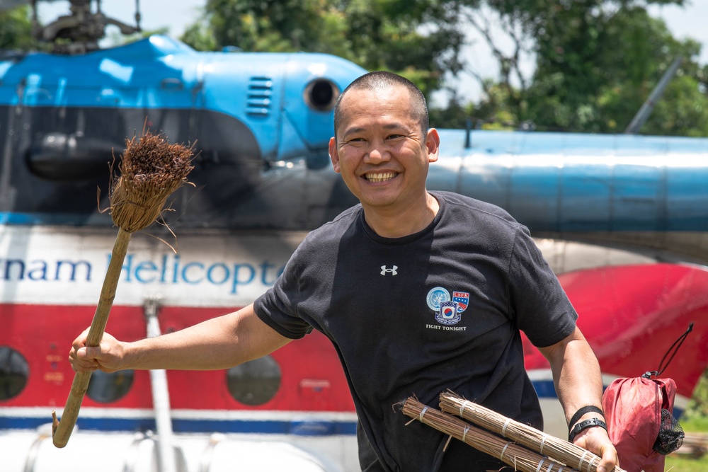 Recovery Team 1 arrive on site to Vietnam: 25-3VN