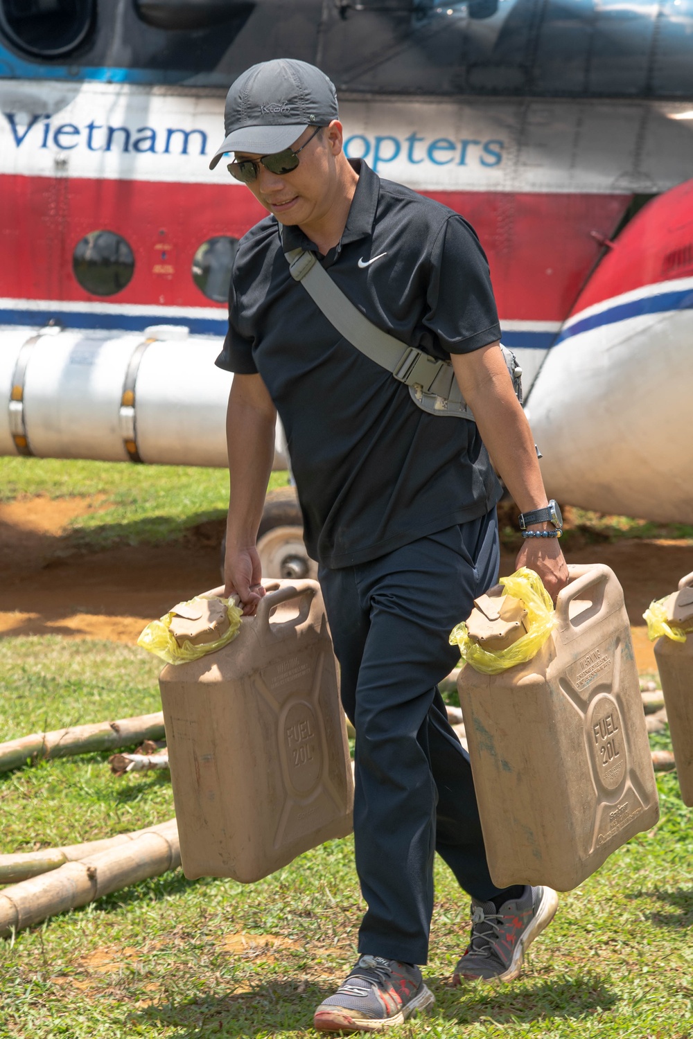Recovery Team 1 arrive on site to Vietnam: 25-3VN