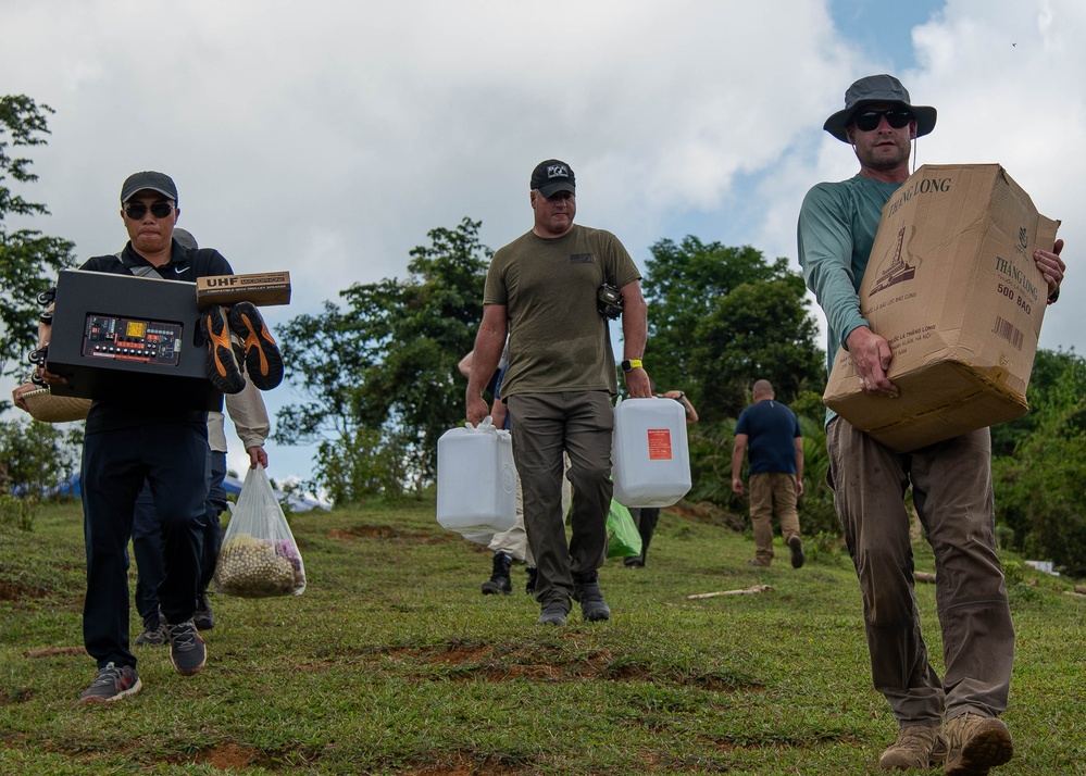 Recovery Team 1 arrive on site to Vietnam: 25-3VN
