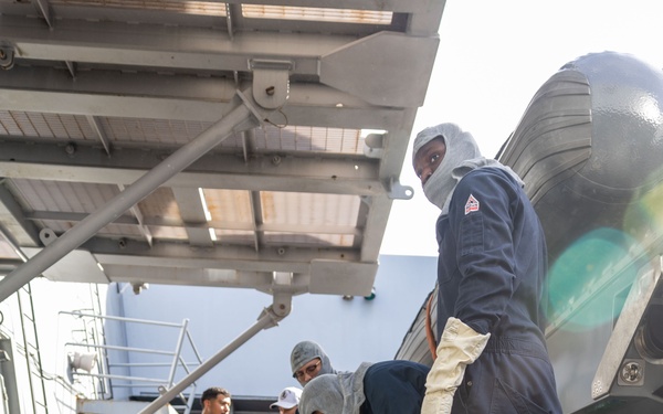 USS San Antonio (LPD 17) Conducts General Quarters Drills
