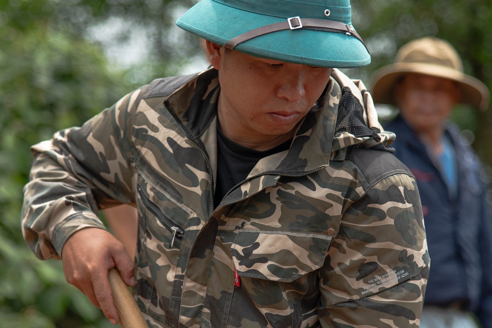 Recovery Team 1 prepare for their mission in Vietnam: 25-3VN