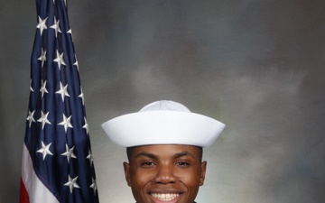 Wright Earns Military Excellence Award at Recruit Training Command