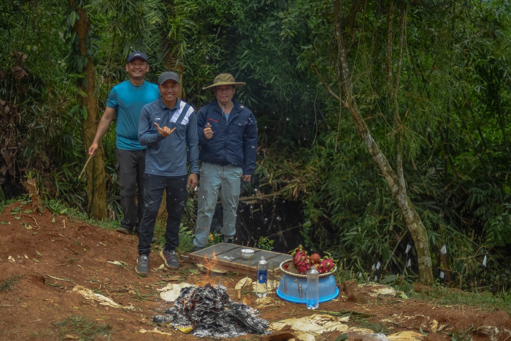 Recovery Team 1 prepare for their mission in Vietnam: 25-3VN