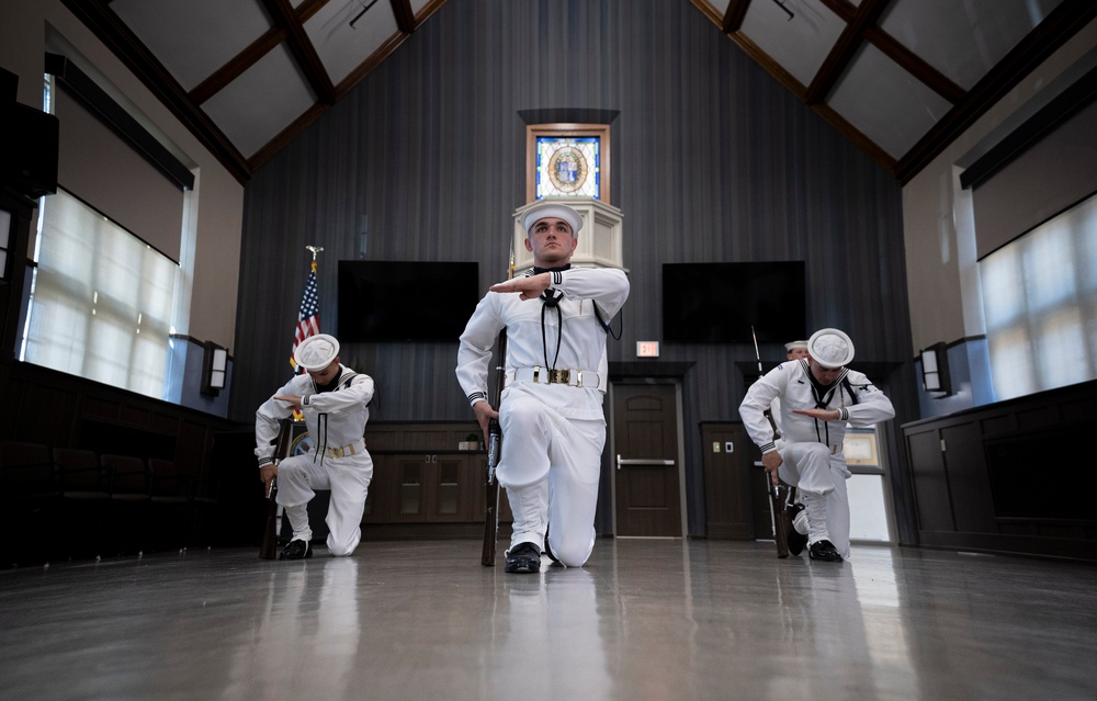 Ceremonial Guard Performs at VA Medical Center During Sioux Falls Navy Week