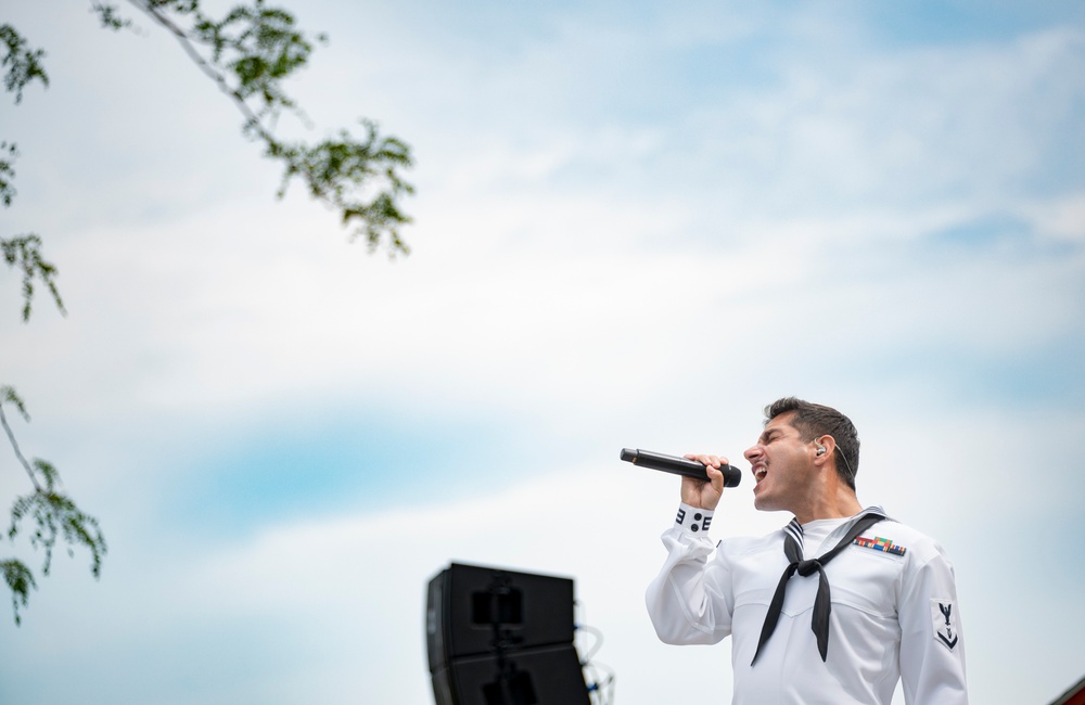 Navy Band Great Lakes “Horizon” Performs at Sioux Empire Fair During Sioux Falls Navy Week