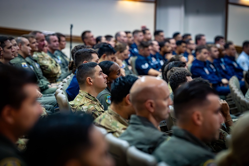 89th AW command team hosts first commander’s call