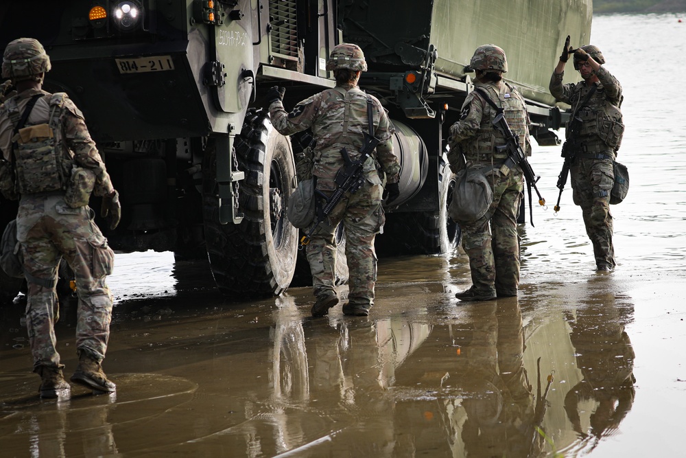 Ulchi Freedom Shield 25: wet gap crossing