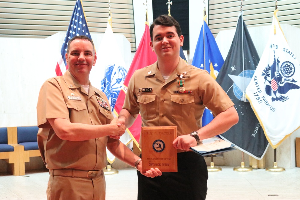 NIOC Pensacola Holds Awards Ceremony for the Month of August