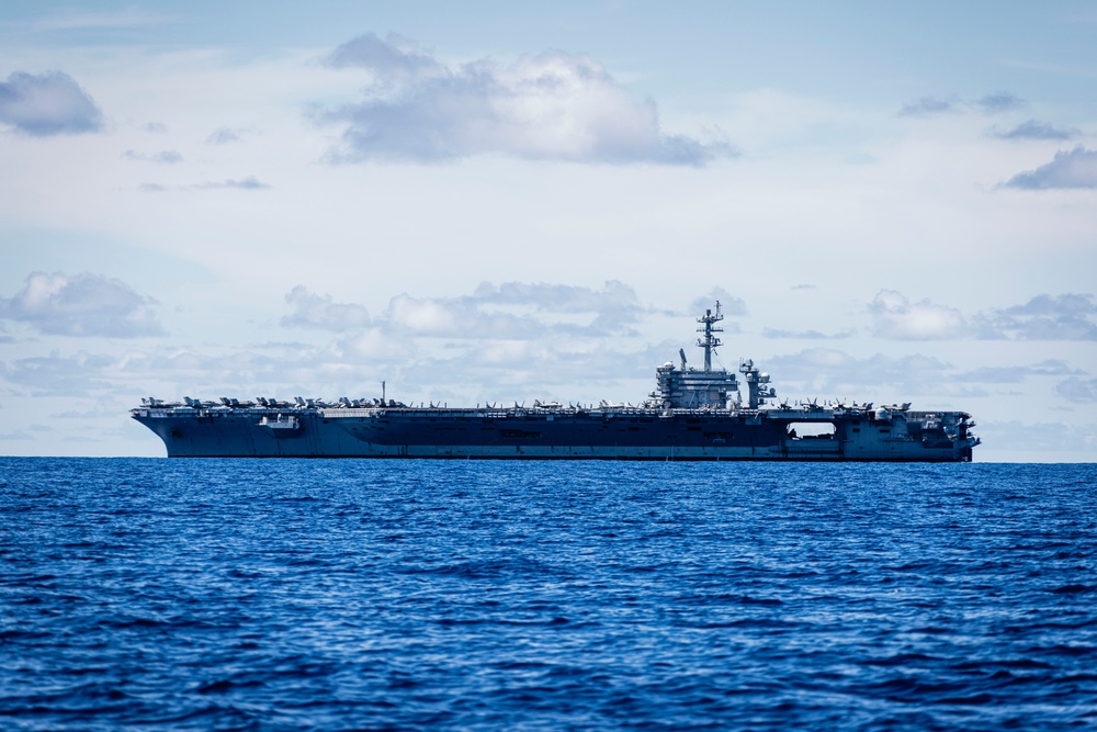 HSC-12 Conducts Search-and-Rescue Exercises