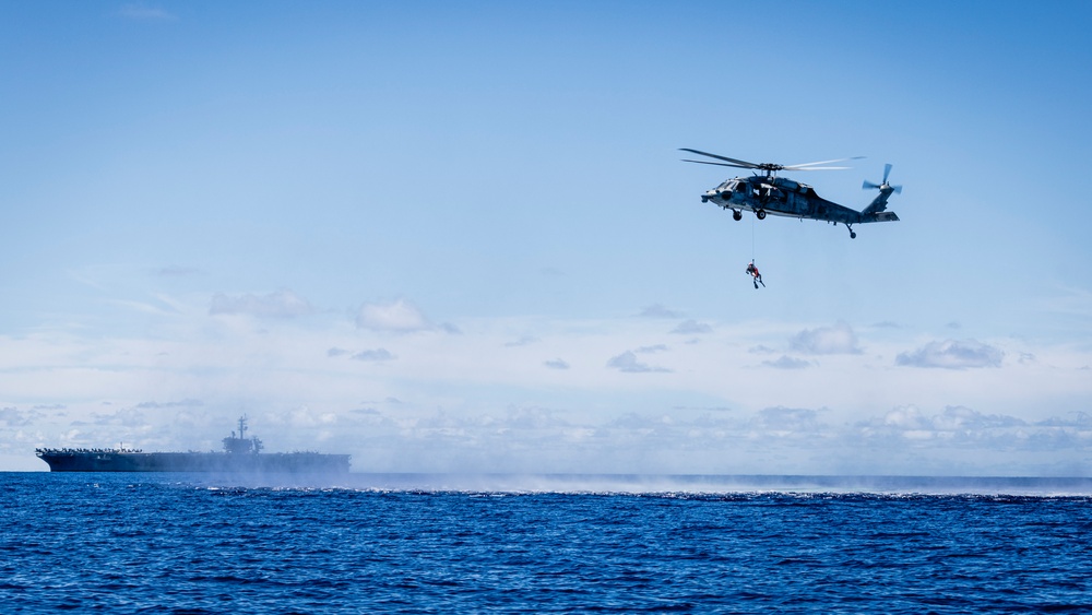 HSC-12 Conducts Search-and-Rescue Exercises