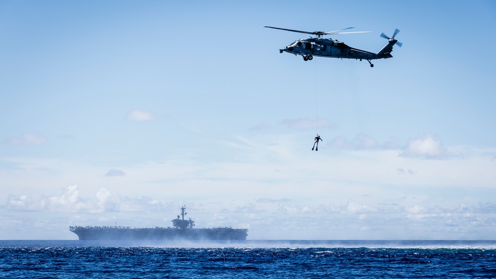 HSC-12 Conducts Search-and-Rescue Exercises
