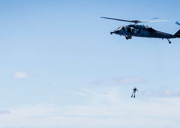 HSC-12 Conducts Search-and-Rescue Exercises