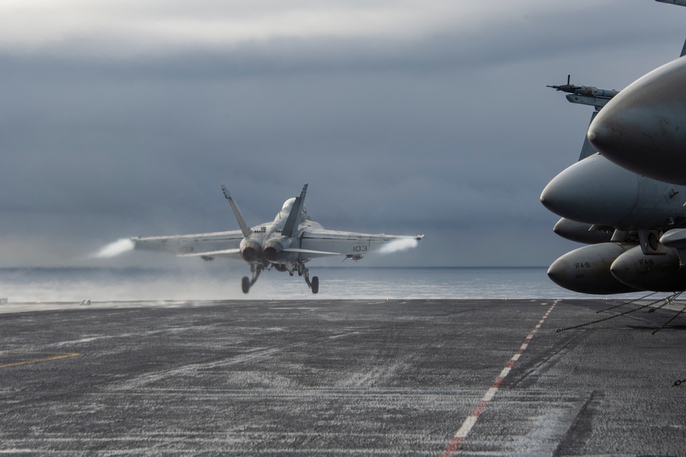 Abraham Lincoln conducts flight operations