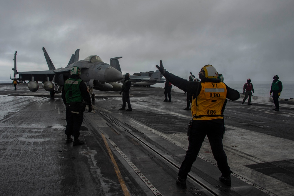 Abraham Lincoln conducts flight operations