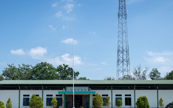 SGS Senior Leaders Pin Airborne Wings