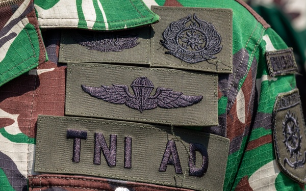 SGS Senior Leaders Pin Airborne Wings