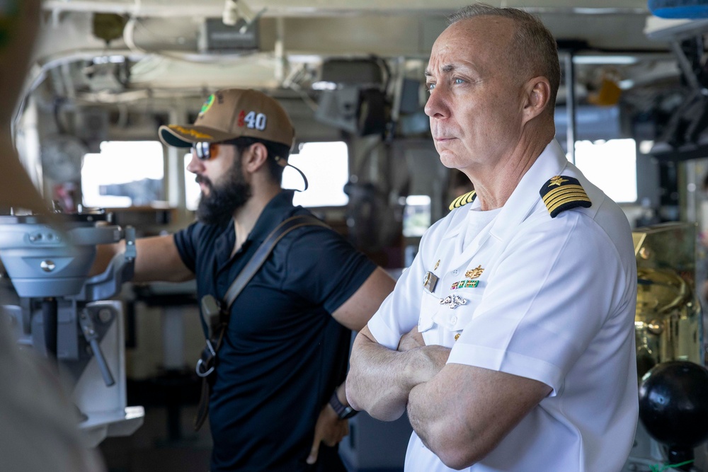 USS Frank Cable (AS 40) arrives in Chennai, India