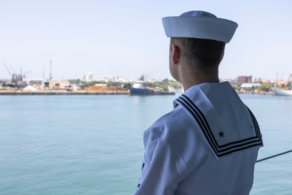 USS Frank Cable (AS 40) arrives in Chennai, India