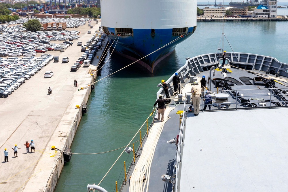 USS Frank Cable (AS 40) arrives in Chennai, India