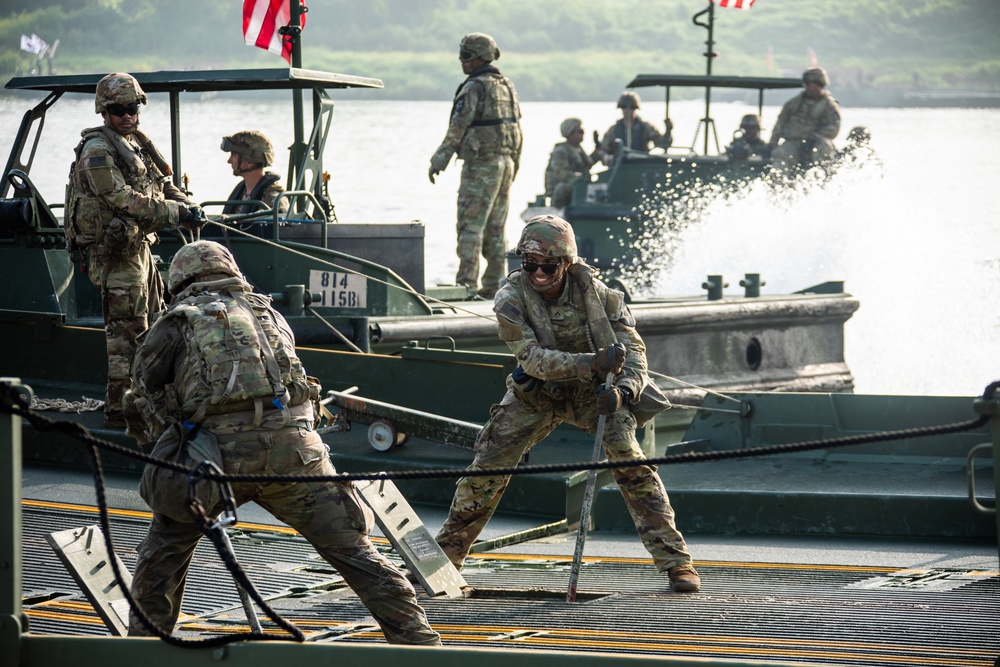 2ID and ROK Army Conduct Combined Wet Gap Crossing Training for UFS25.