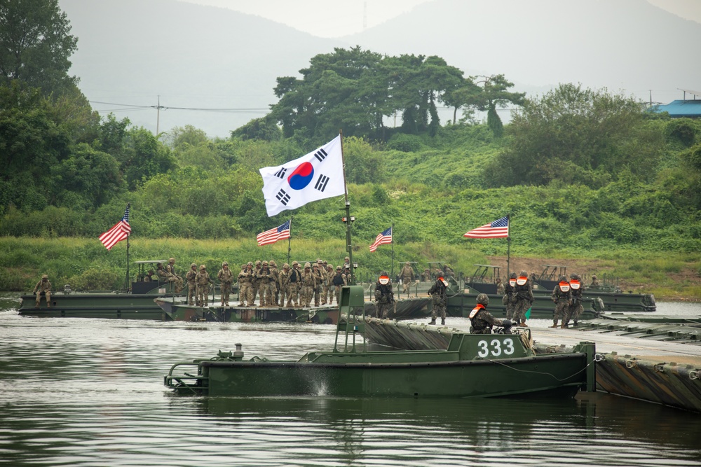 2ID and ROK Army Conduct Combined Wet Gap Crossing Training for UFS25.