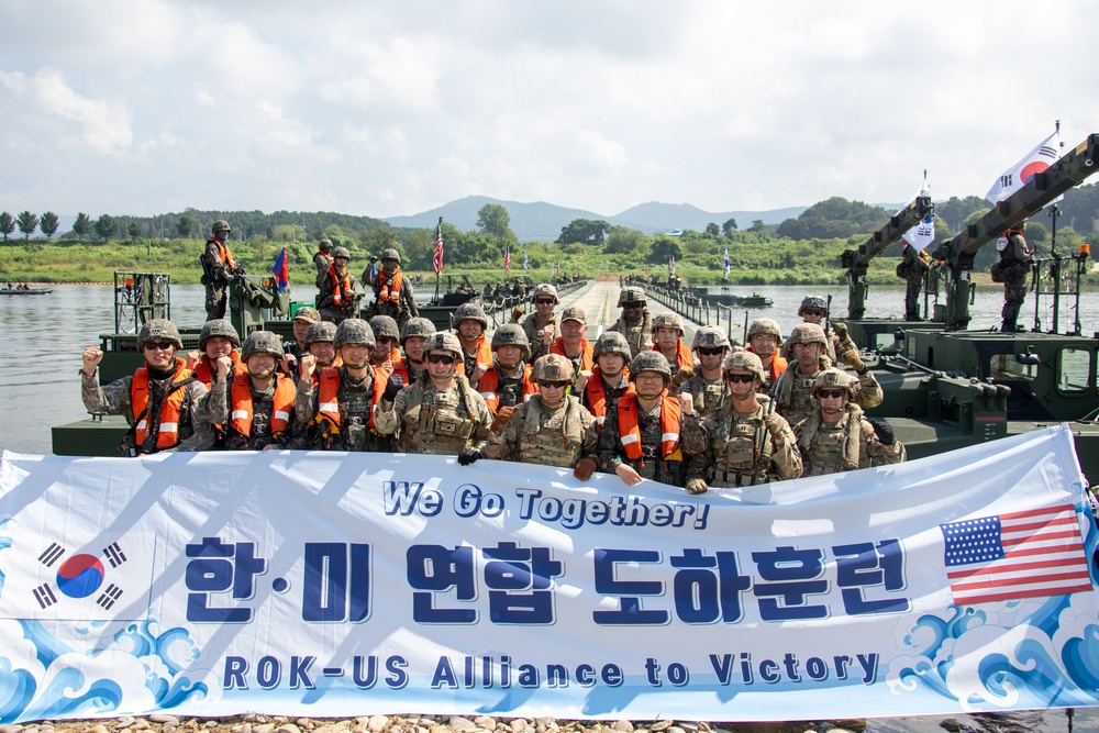 2ID and ROK Army Conduct Combined Wet Gap Crossing Training for UFS25.