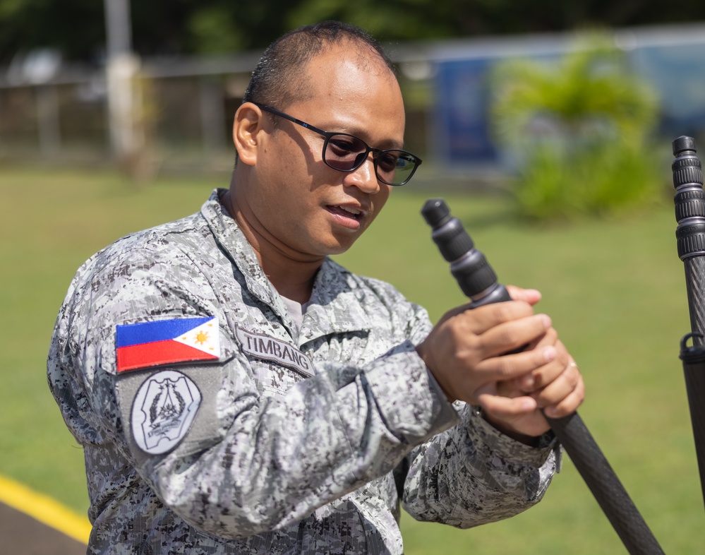 Ex Alon 25: U.S. Marines with MRF-D 25.3, Philippine Air Force conduct a subject matter expert exchange
