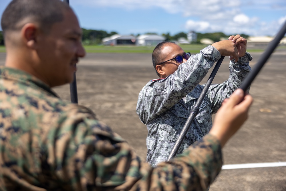 Ex Alon 25: U.S. Marines with MRF-D 25.3, Philippine Air Force conduct a subject matter expert exchange