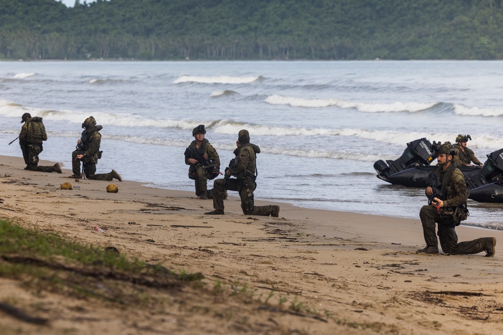 Ex Alon 25: U.S. Marines with MRF-D 25.3, Philippine Marines, Australian Army take part in Amphibious Assault rehearsal