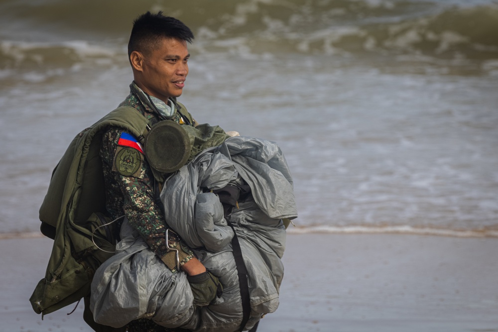 Ex Alon 25: U.S. Marines with MRF-D 25.3, Philippine Marines, Australian Army take part in Amphibious Assault rehearsal
