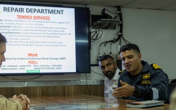 USS Frank Cable (AS 40) debrief with Indian Navy