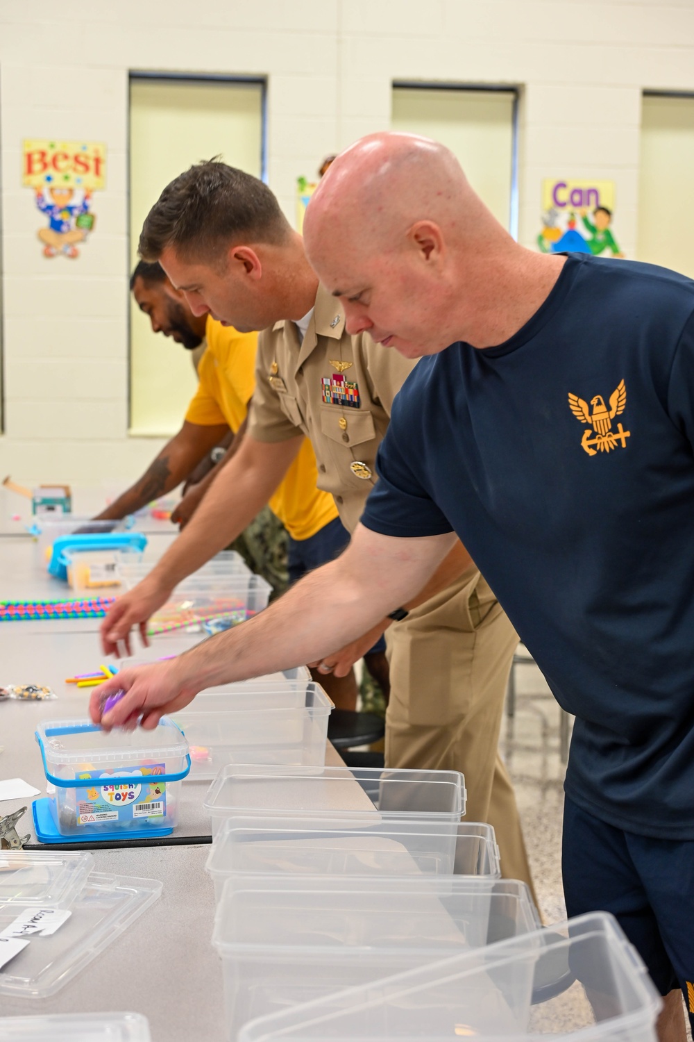Sailors Volunteer Throughout Chesapeake to Support ‘Servicing Our Schools Day’