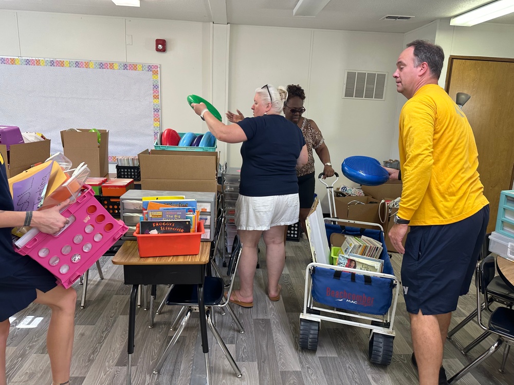 Sailors Volunteer Throughout Chesapeake to Support ‘Servicing Our Schools Day’