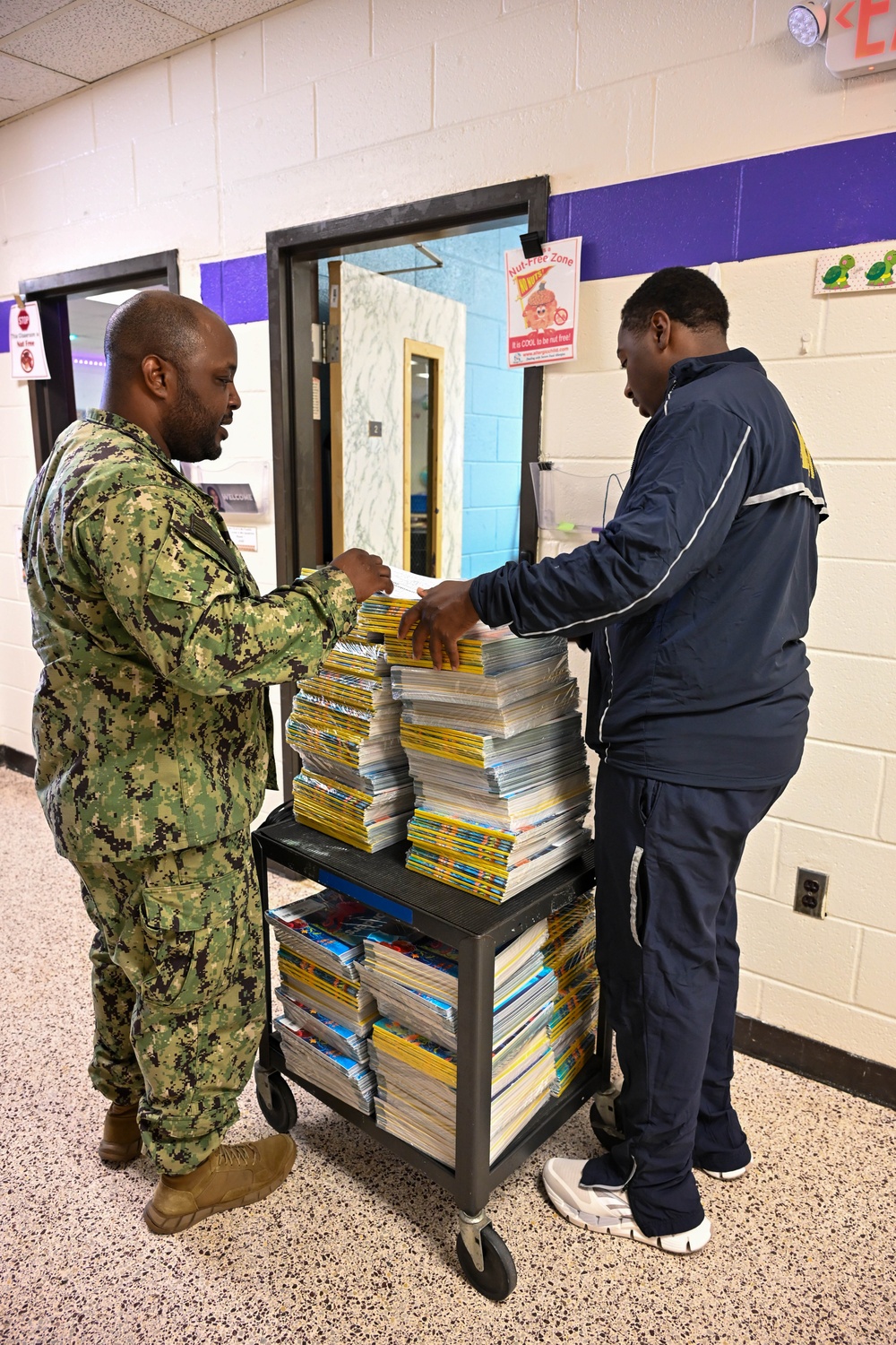 Sailors Volunteer Throughout Chesapeake to Support ‘Servicing Our Schools Day’