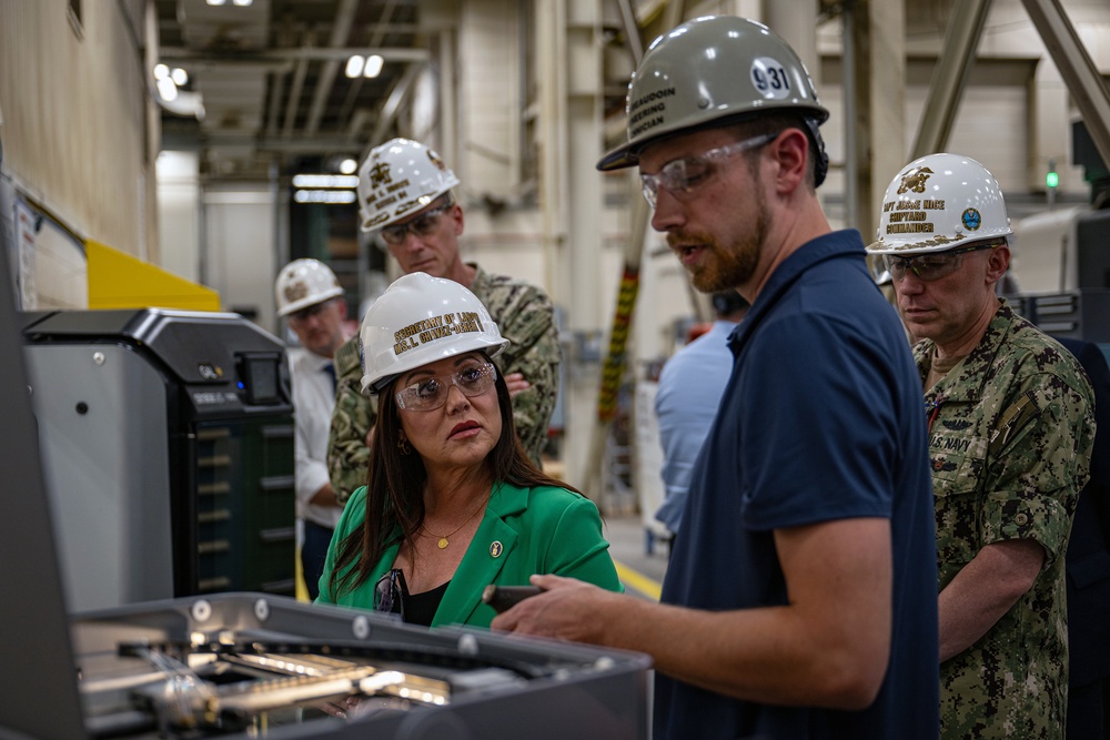 Secretary of Labor Visits Portsmouth Naval Shipyard